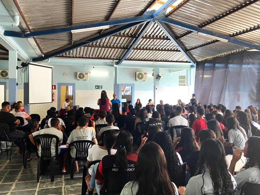 Palestra de Conscientização do "NÃO USO" de celular nas Escolas 2025