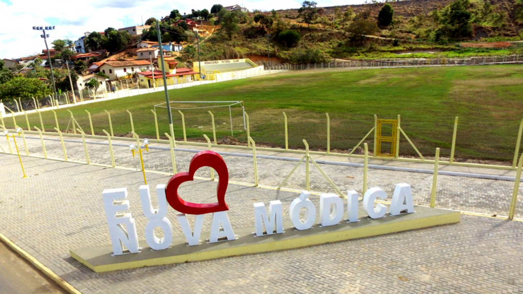 Monumento Eu Amo Nova Módica/MG