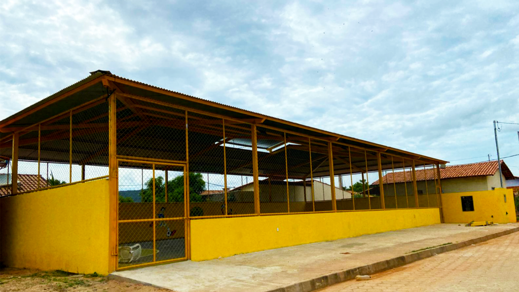 Quadra do Conjunto Habitacional Lourdes Miranda