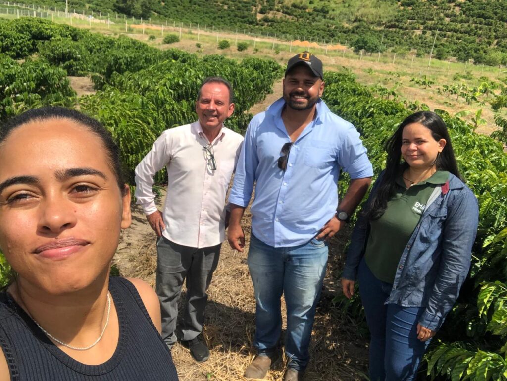 Secretaria de Agricultura realiza visita de campo em plantações de café e maracujá - Março de 2025